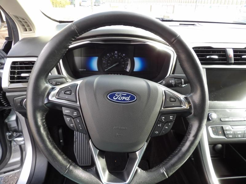 Ford Fusion Hybrid SEL 2020