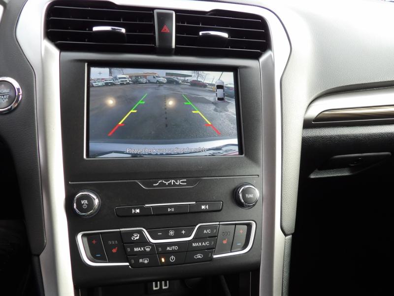 Ford Fusion Hybrid SEL 2020