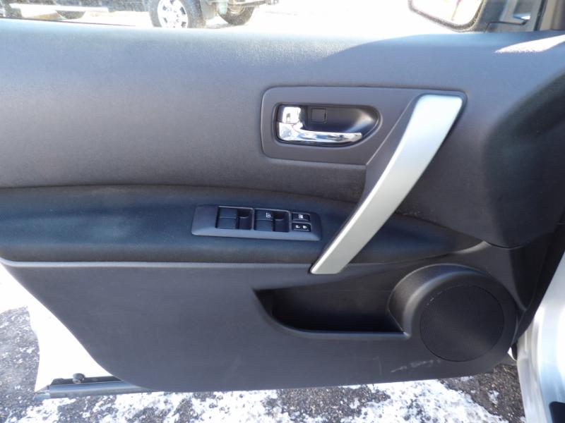 Nissan Rogue S AWD 2013