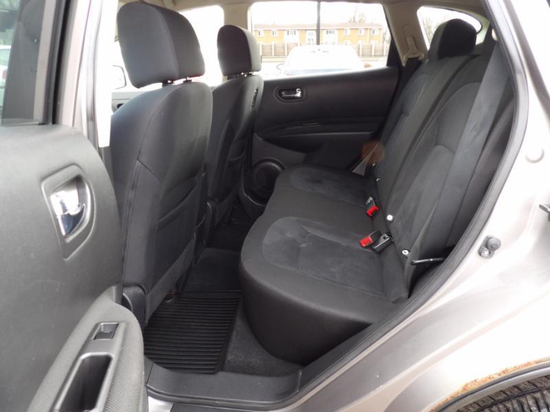 Nissan Rogue S AWD 2013