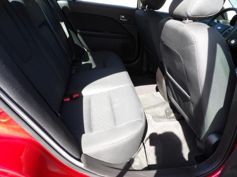 Ford Fusion SE 2012