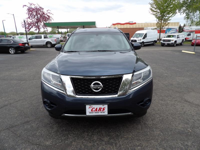 Nissan Pathfinder SV 4WD 2014