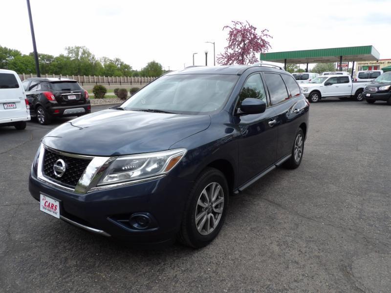 Nissan Pathfinder SV 4WD 2014