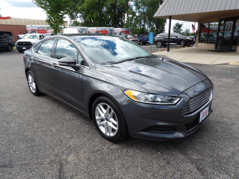Ford Fusion SE 2016