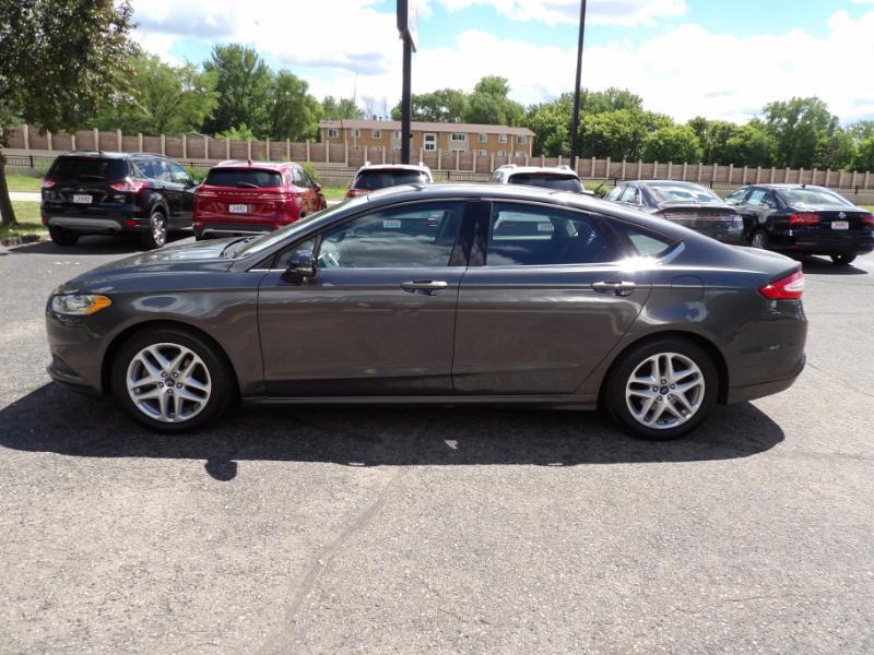 Ford Fusion SE 2016