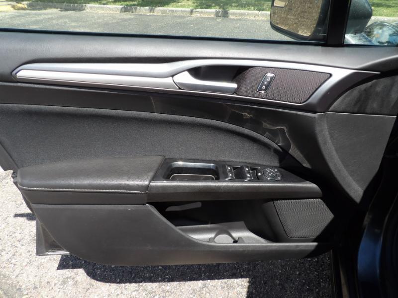 Ford Fusion SE 2016