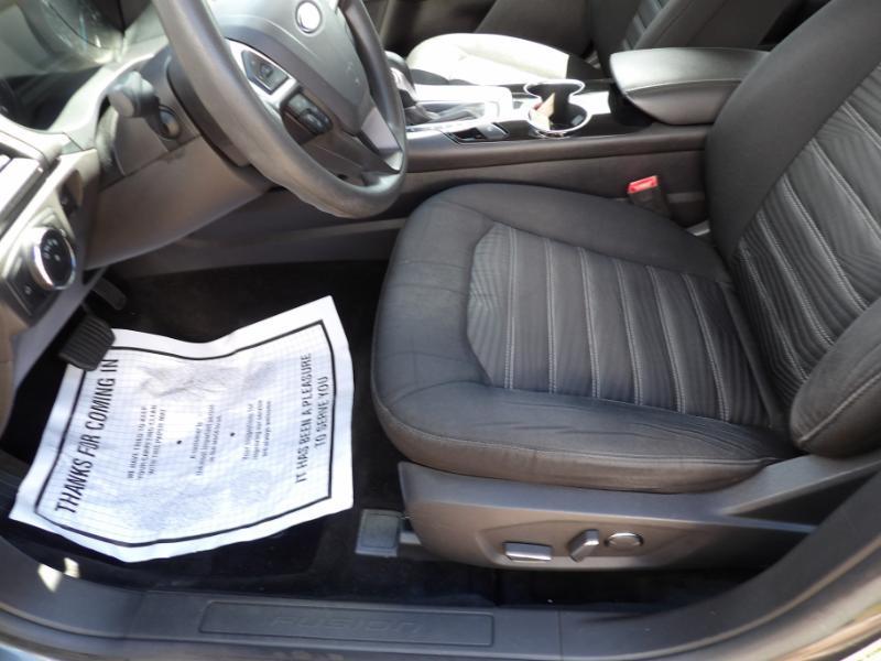 Ford Fusion SE 2016