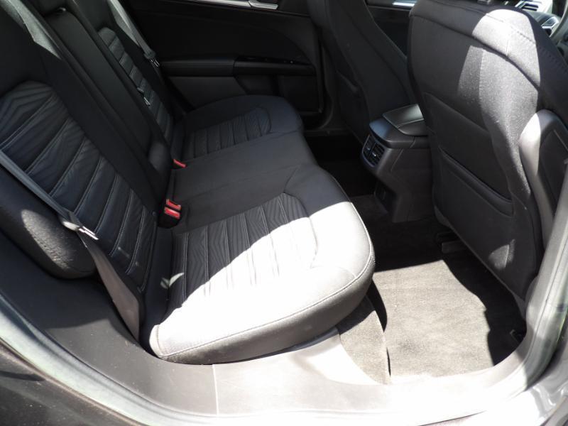 Ford Fusion SE 2016
