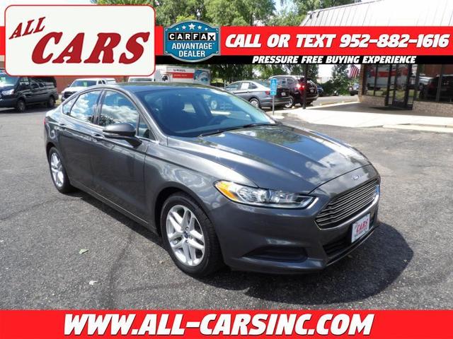 Gray (Magnetic Metallic) 2016 Ford Fusion Sedan Front-Wheel Drive Automatic