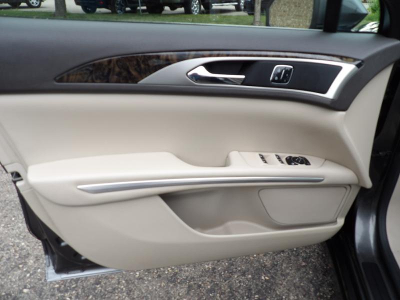 Lincoln MKZ Hybrid Sedan 2016