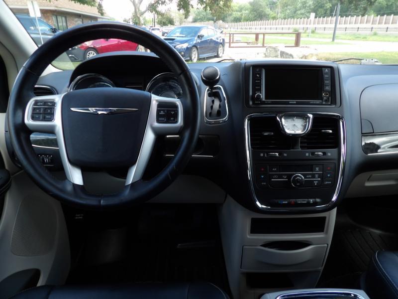 Chrysler Town & Country Touring 2016