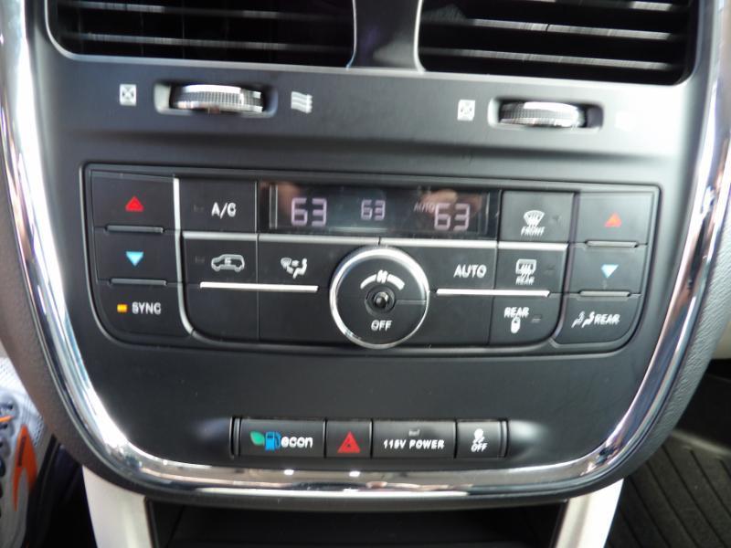 Chrysler Town & Country Touring 2016