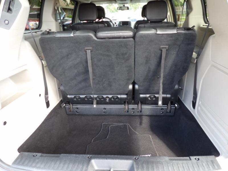 Chrysler Town & Country Touring 2016