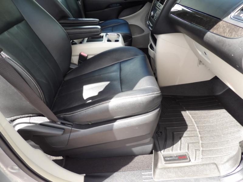 Chrysler Town & Country Touring 2016