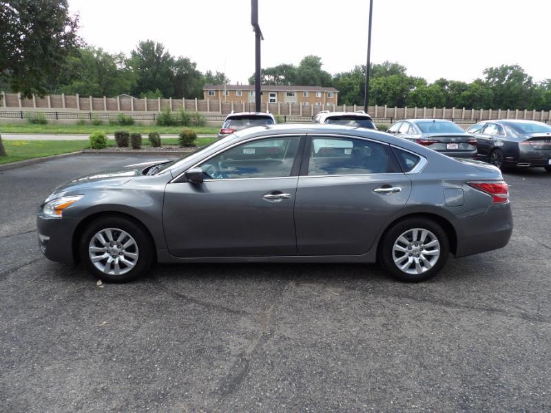 Nissan Altima 2.5 S 2014