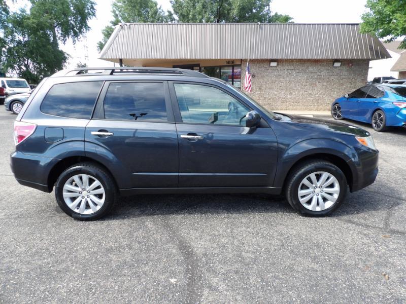 Subaru Forester 2.5X Premium 2012