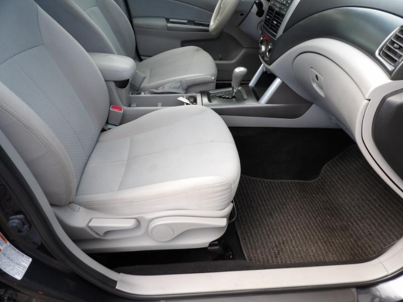 Subaru Forester 2.5X Premium 2012