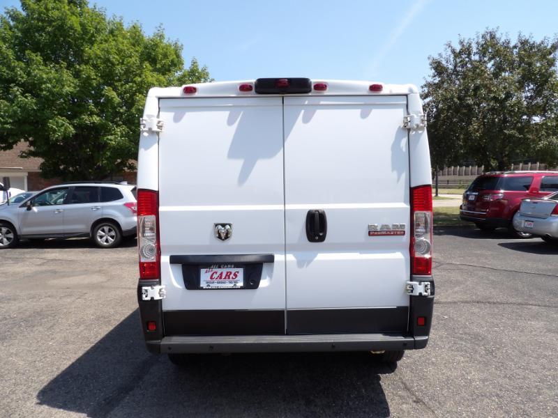 RAM Promaster 1500 Low Roof 136-in. WB 2015