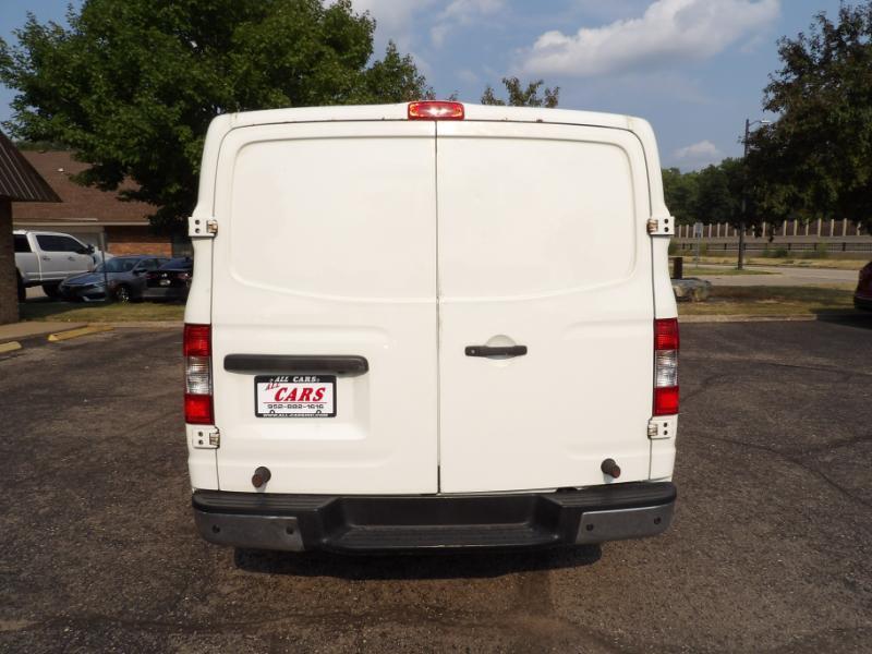 Nissan NV Cargo 2500 HD SV V6 2013