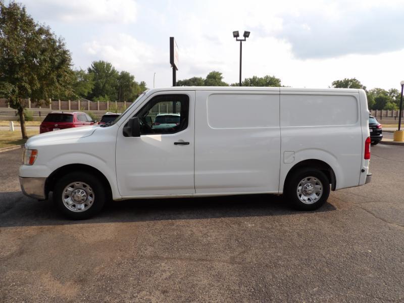 Nissan NV Cargo 2500 HD SV V6 2013