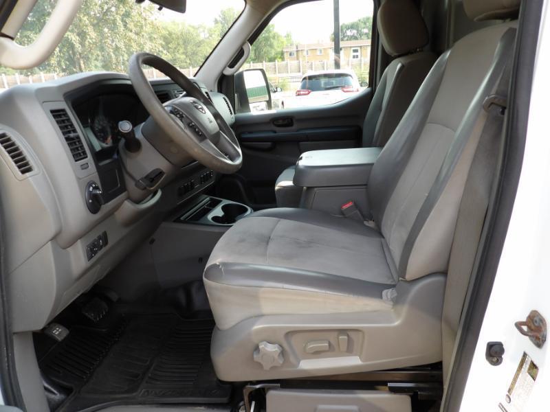 Nissan NV Cargo 2500 HD SV V6 2013