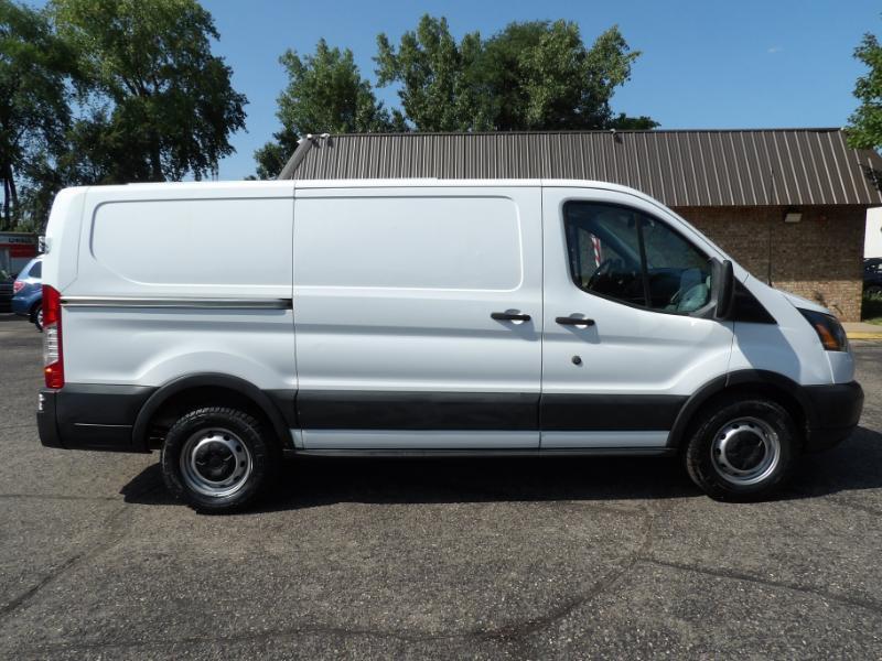 Ford Transit 150 Van Low Roof w/Sliding Pass. 130-in. WB 2017