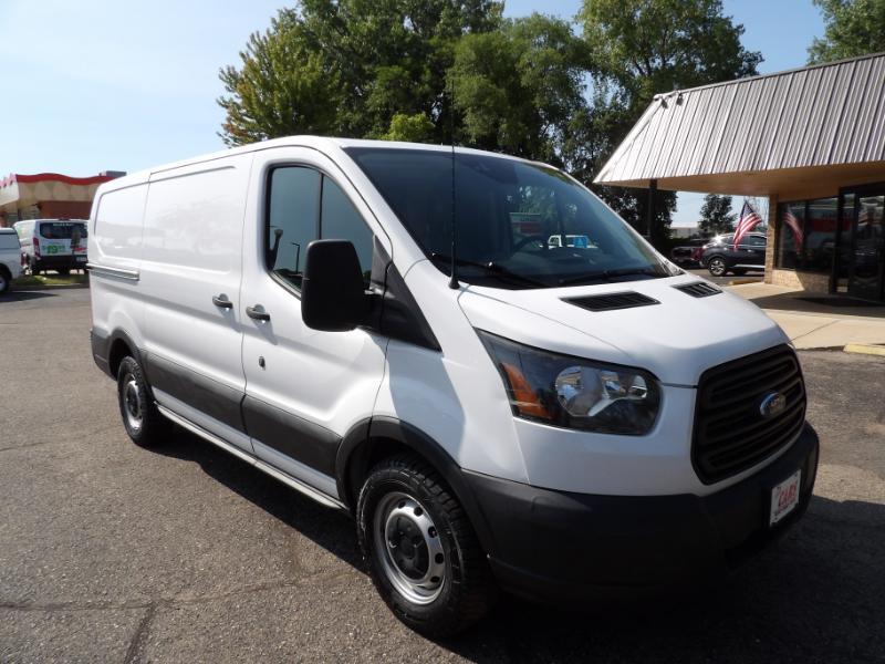 Ford Transit 150 Van Low Roof w/Sliding Pass. 130-in. WB 2017