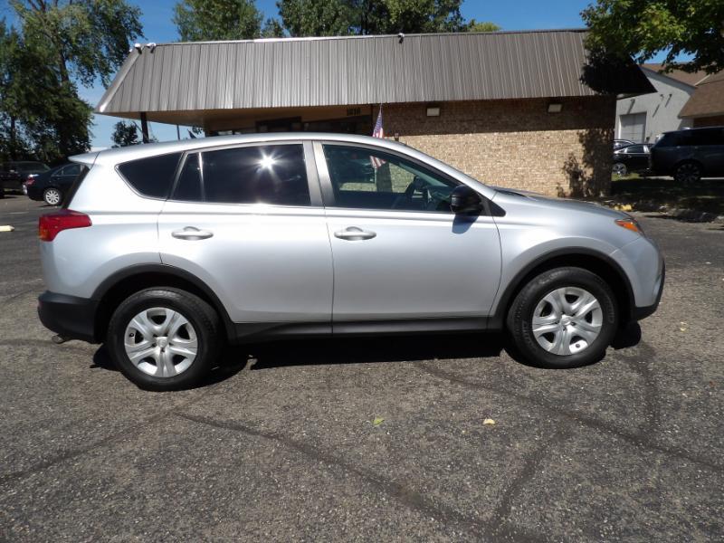 Toyota RAV4 LE AWD 2015