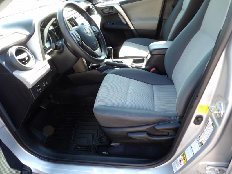 Toyota RAV4 LE AWD 2015