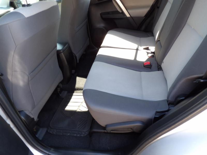 Toyota RAV4 LE AWD 2015