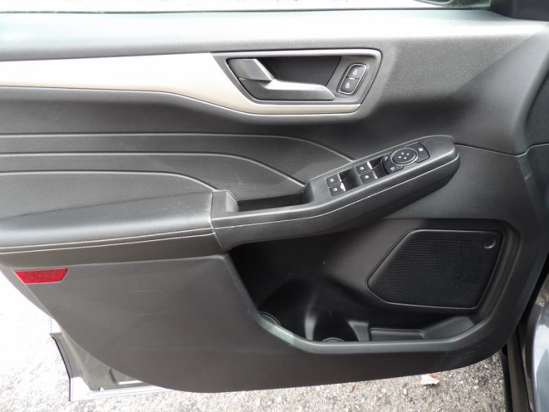Ford Escape Hybrid SE AWD 2022