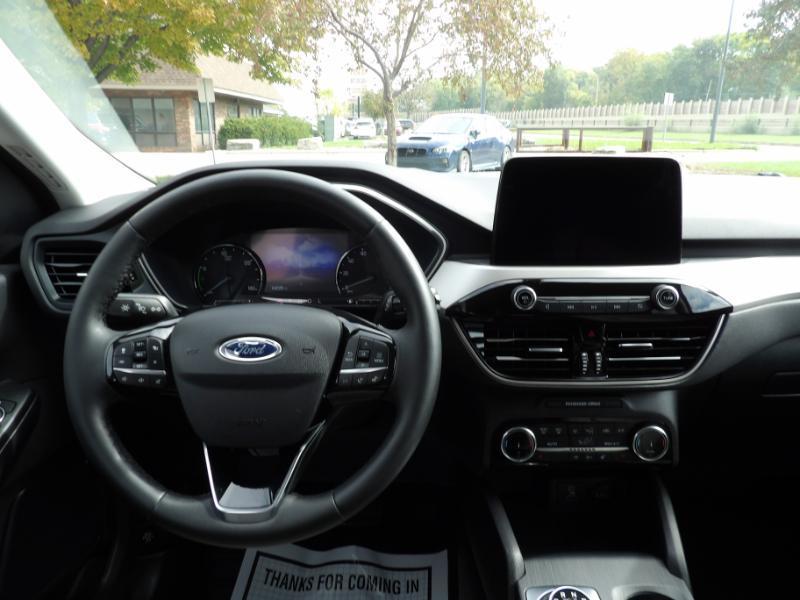 Ford Escape Hybrid SE AWD 2022