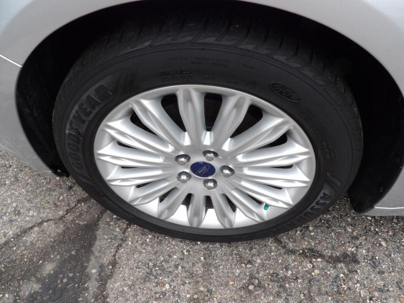 Ford Fusion Hybrid SE 2015