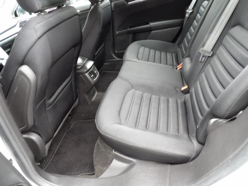 Ford Fusion Hybrid SE 2015