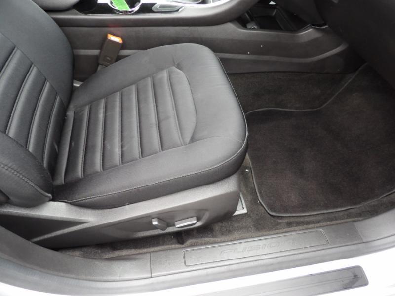 Ford Fusion Hybrid SE 2015