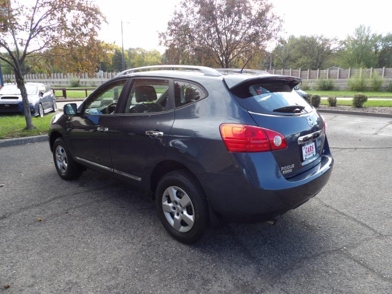 Nissan Rogue Select photo 5