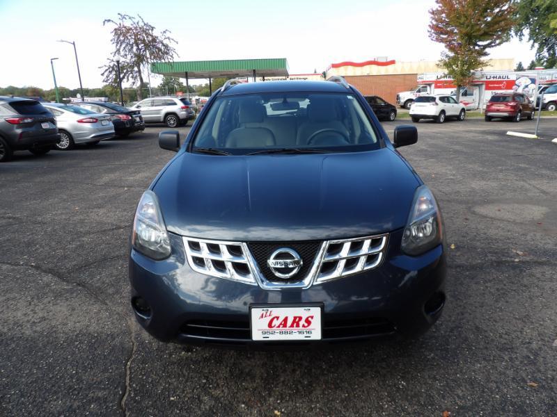 Nissan Rogue Select photo 8