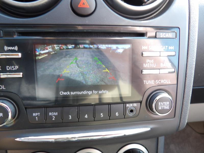 Nissan Rogue Select photo 13