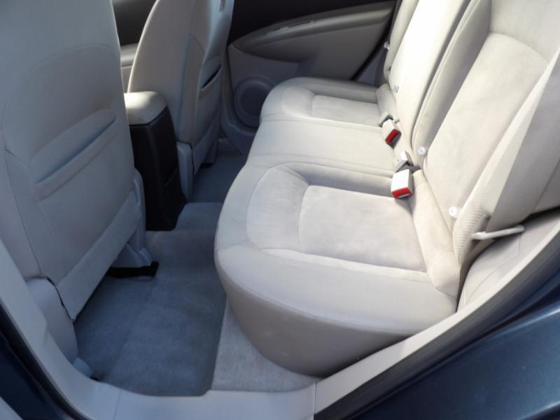 Nissan Rogue Select photo 15