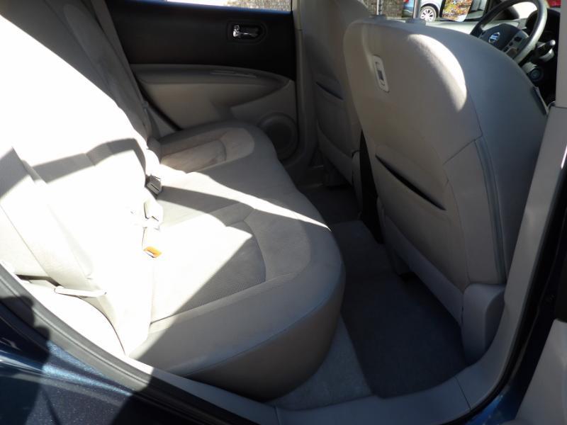 Nissan Rogue Select photo 17