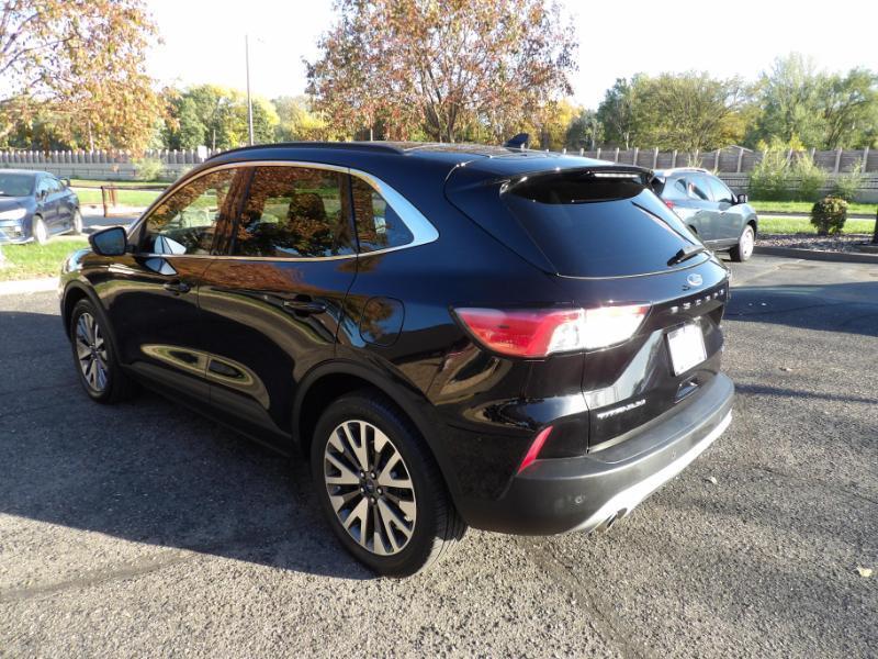Ford Escape Hybrid Titanium AWD 2020