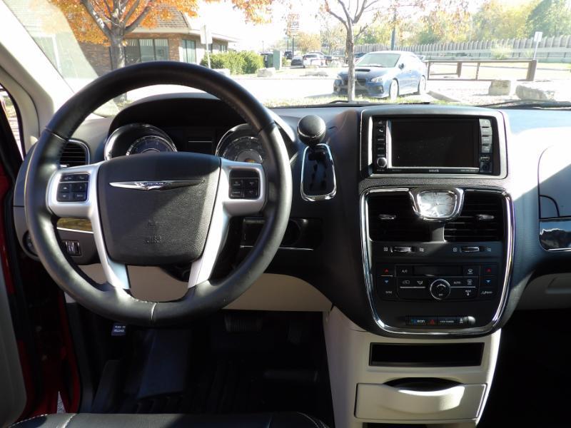 Chrysler Town & Country Touring 2014