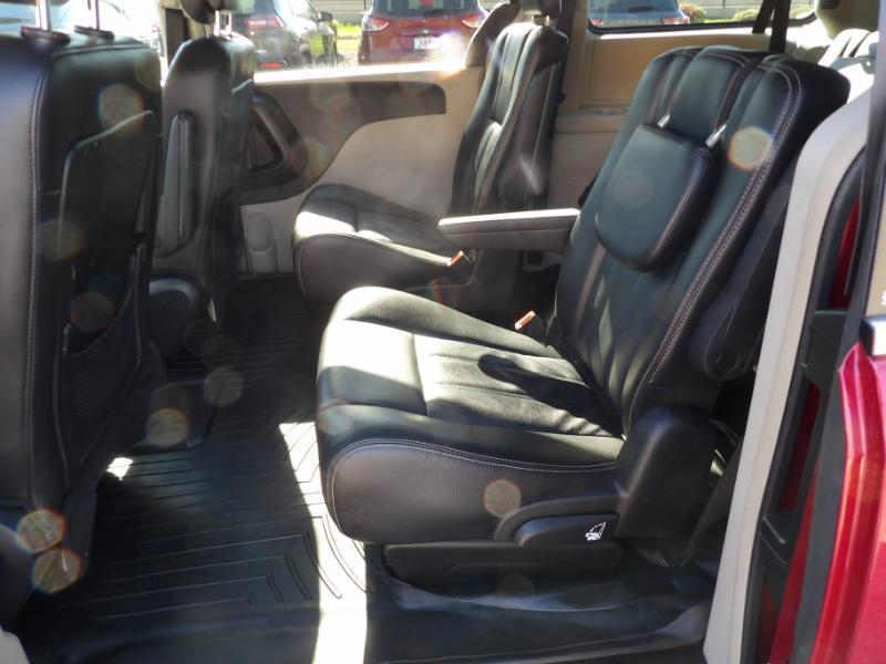 Chrysler Town & Country Touring 2014
