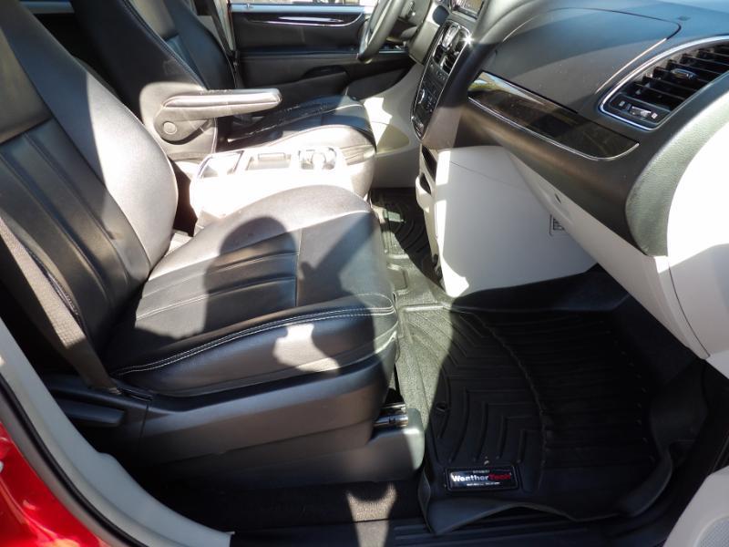 Chrysler Town & Country Touring 2014