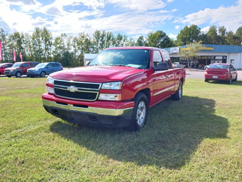 2006 Chevrolet Silverado 1500 Work Truck Ext. Cab Long Bed 2WD