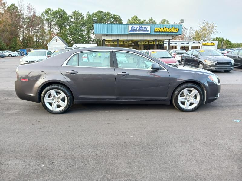 2011 Chevrolet Malibu LS photo 3