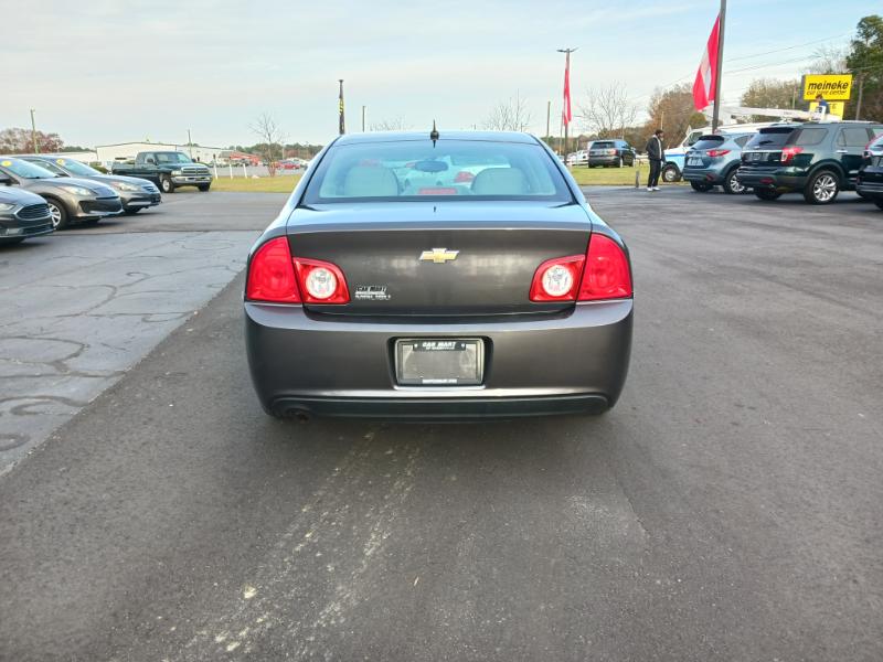 2011 Chevrolet Malibu LS photo 4