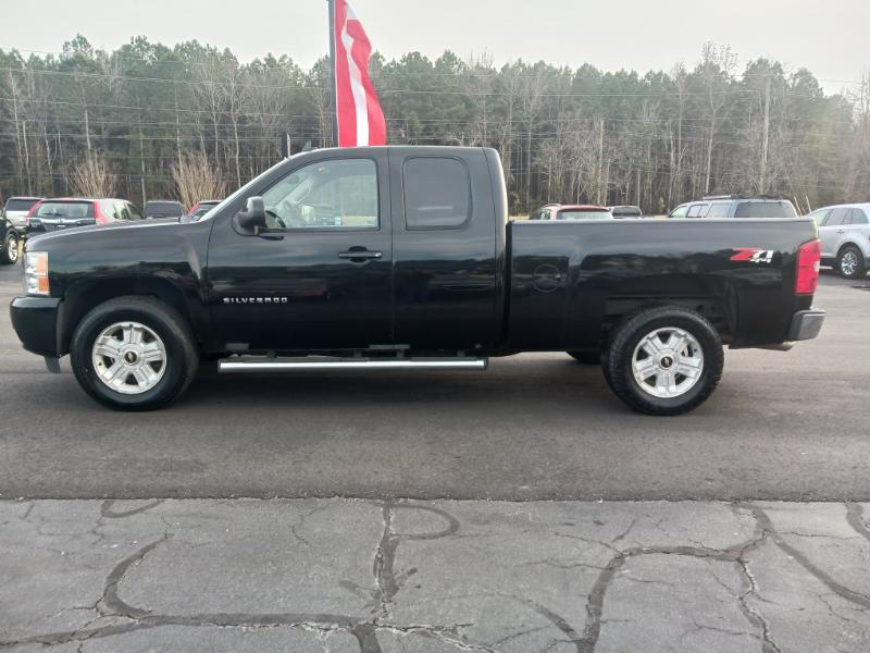 2011 Chevrolet Silverado 1500 LTZ photo 3