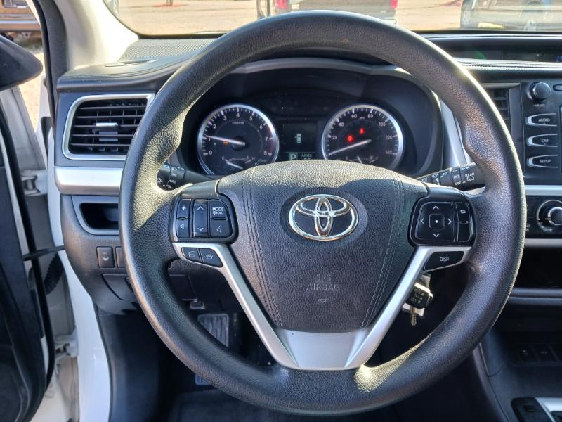 Toyota Highlander LE FWD I4 2016