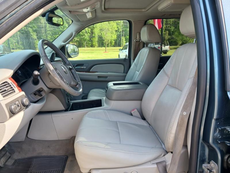 GMC Yukon XL SLT-1 1/2 Ton 4WD 2009